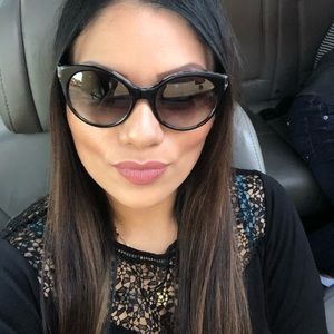 Meet your Posher, Olimpia